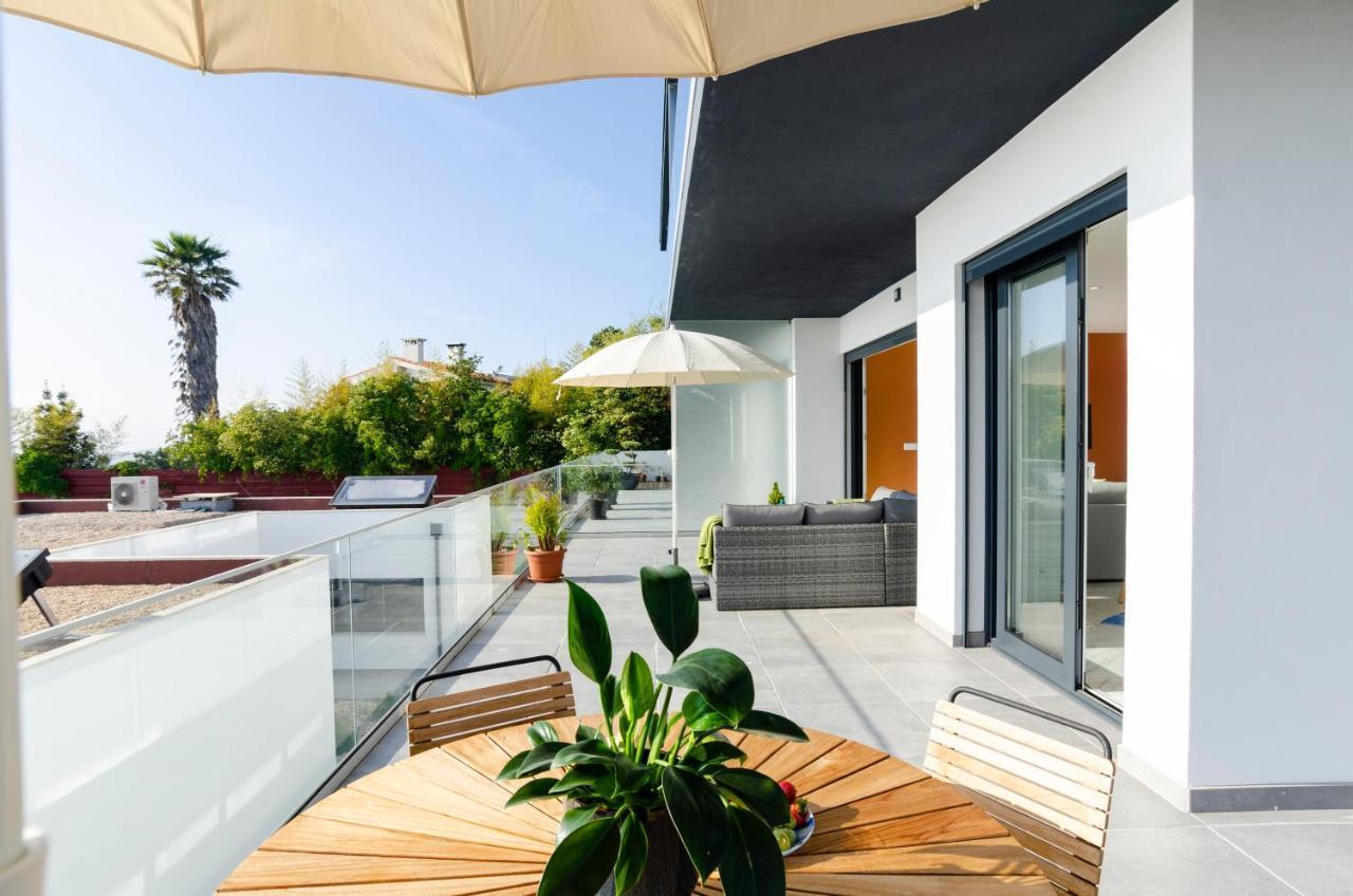 Ocean Views - New Private Condominium With Pool & Sea Views Nazaré Buitenkant foto